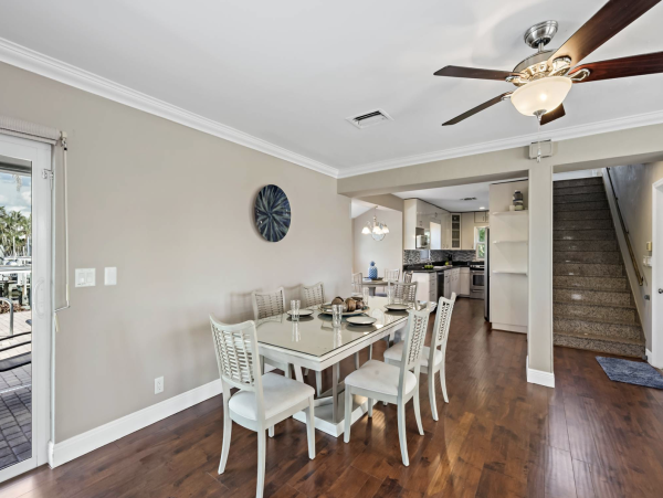 Canal Front 4 Bedroom Vacation Home Sleeps 10 Marco Island
